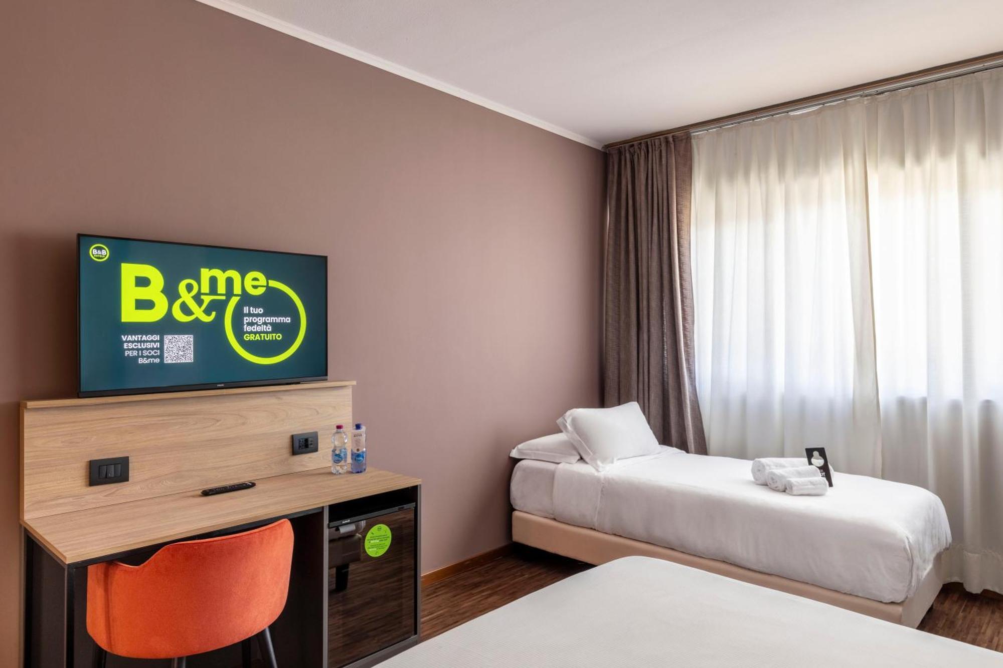 B&B Hotel Cuneo Cristal Exterior photo